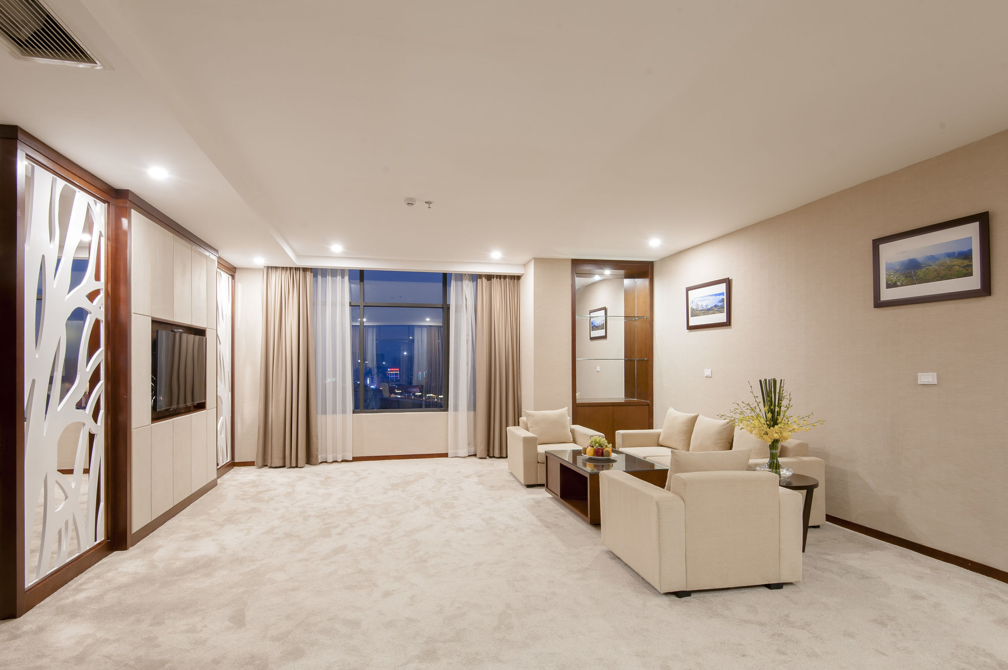 Muong Thanh Grand Lao Cai Hotel Bagian luar foto